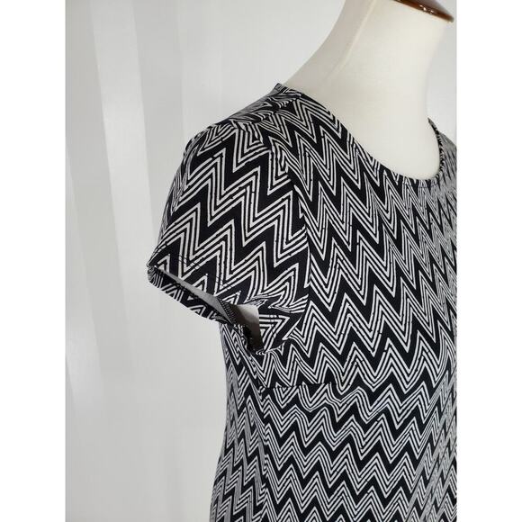 NEW YORK & CO Women's Black & Gray Patterned Shift Dress Sz M - Picture 6 of 9